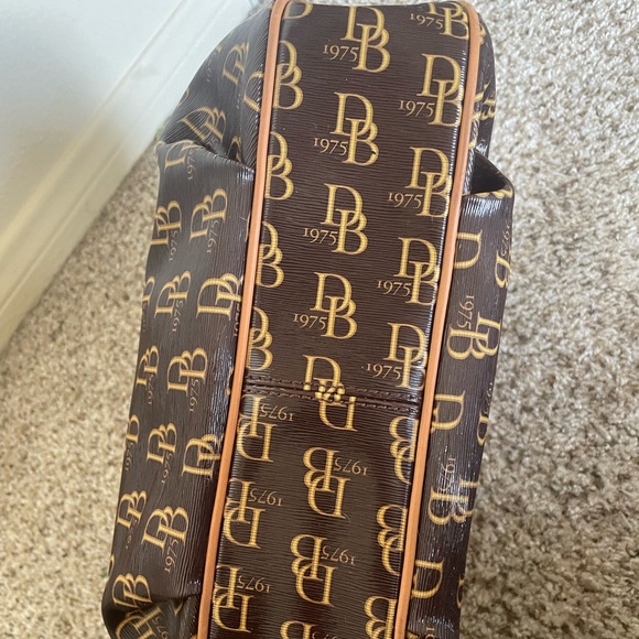 Dooney & Bourke Purse - Picture 3 of 8
